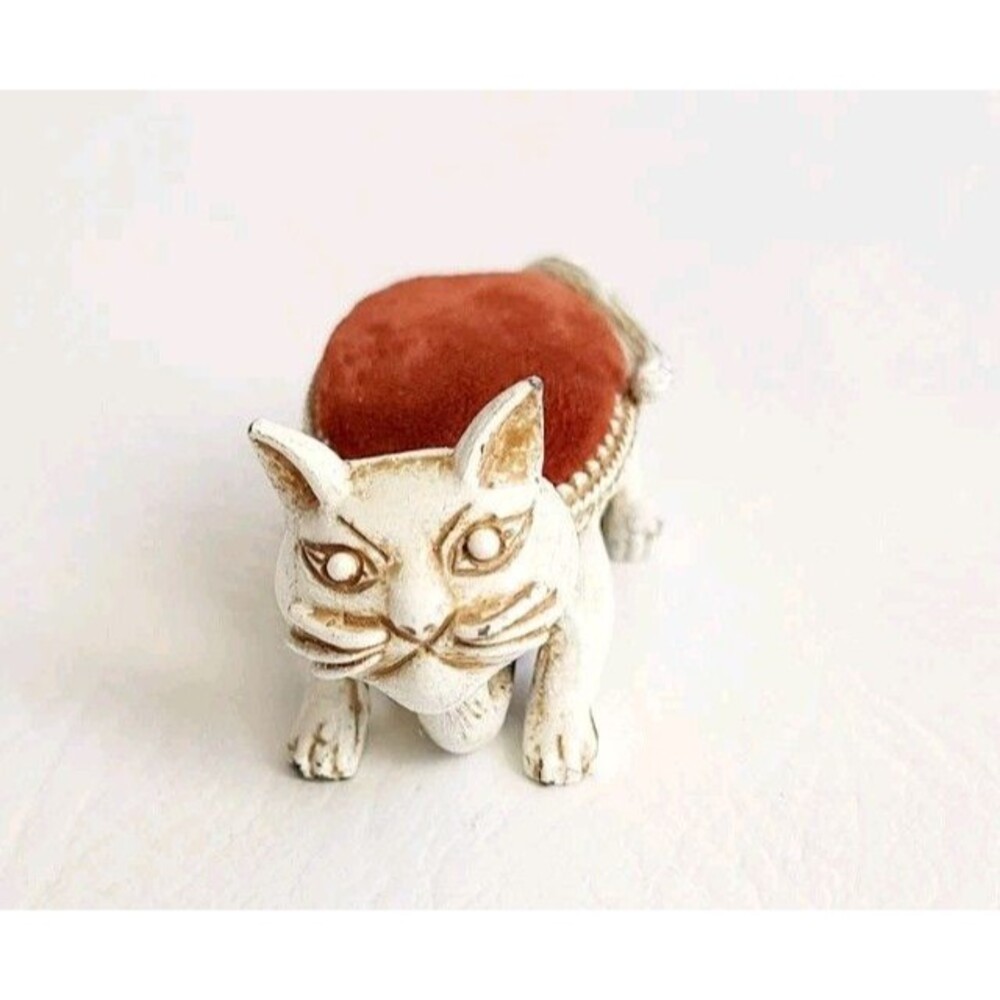 Vintage FLORENZA Red Velvet Oval Cat Shaped Pin Cushion/Mid Century 2.5"